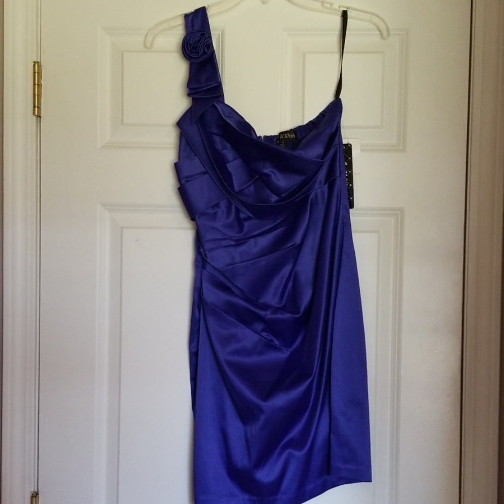 1 strap Peri  size 5 and 9 junior dress